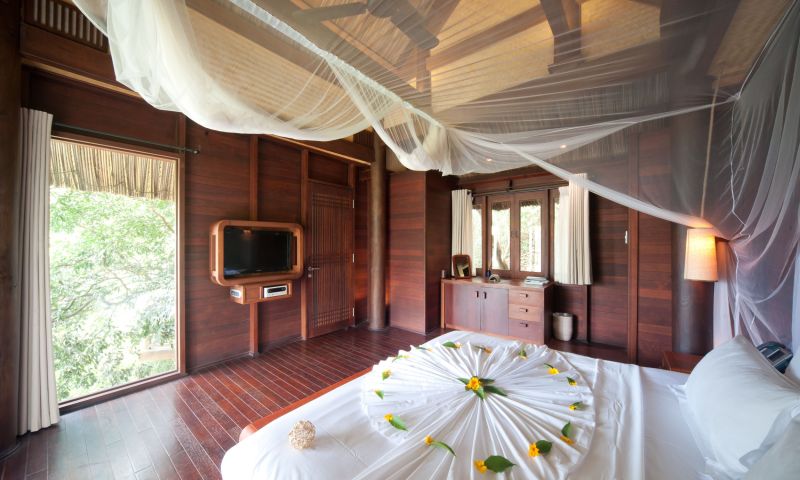 3 NIGHT LUXURY BUTLER EXPERIENCE AT THE WORLD FAMOUS HILL ROCK POOL VILLA IN VIETNAM
