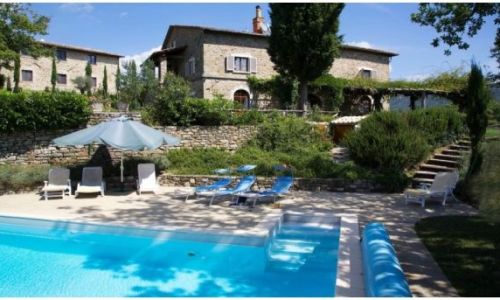 LA DOLCE VITA, A WEEK IN THE SUMPTUOUS TUSCAN VILLA CALCINA FOR TEN PEOPLE