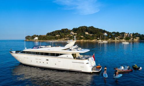 SPEND 2 DAYS ONBOARD A 30M YACHT WITH SPACE FOR 10 GUESTS IN 4 CABINS