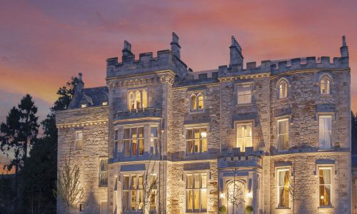 Overnight stay for 2 at Crossbasket Castle with 6 course tasing menu & paired wines
